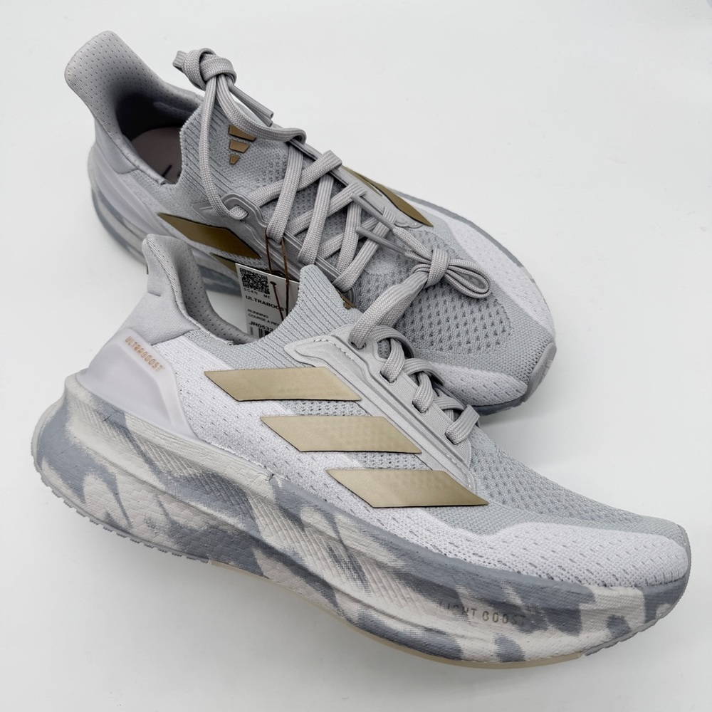 Size 7.5 Womens Adidas UltraBoost 5x Running Shoes. JR0532. Brand New